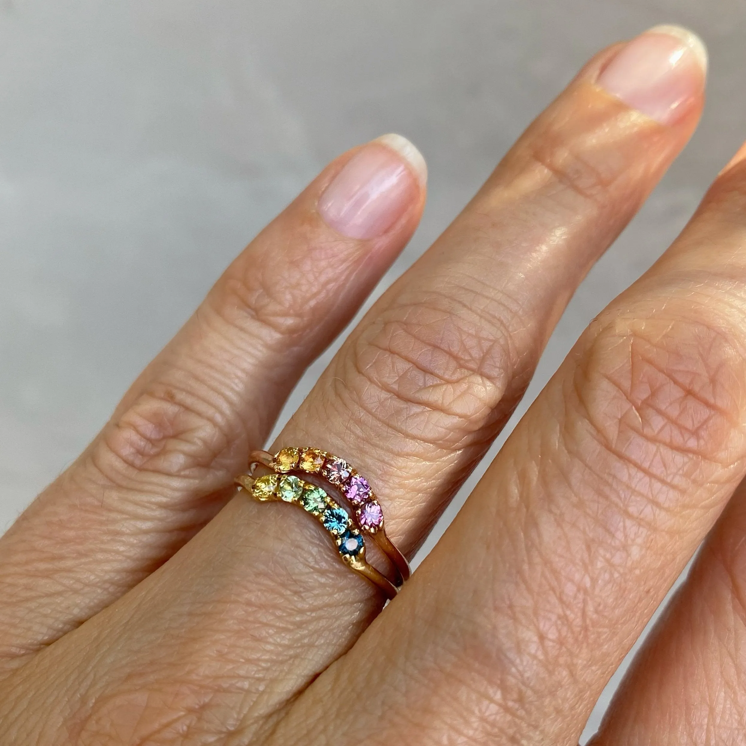 Agave Arc Ombré Sapphire Curve Ring