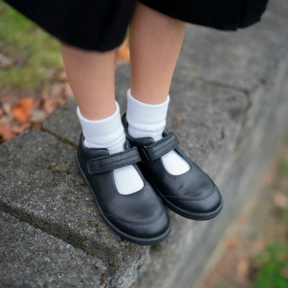 Bobux Kid  Quest Black School Shoe