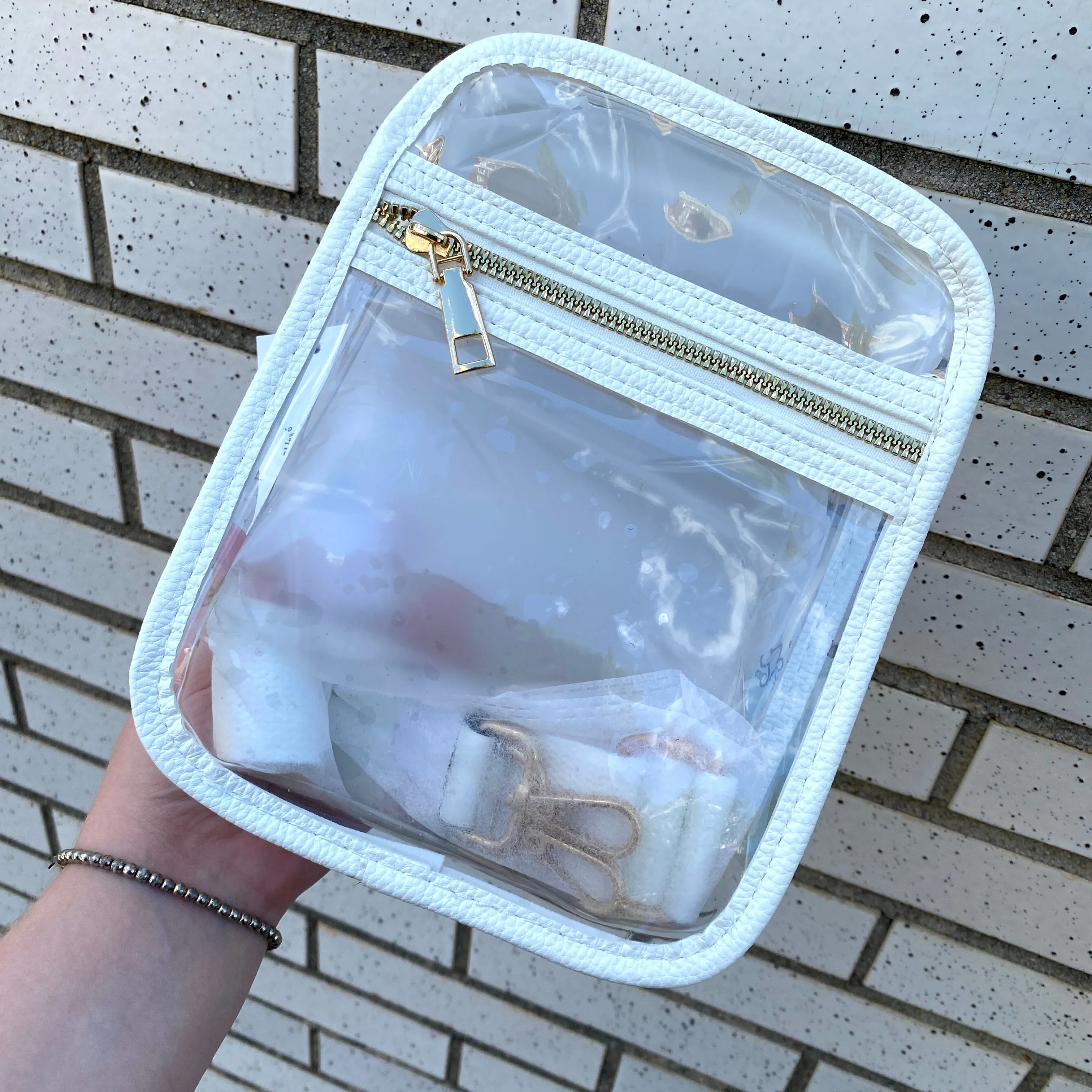 CLEAR CROSSBODY WITH TWO POCKETS AND THICK STRAPS