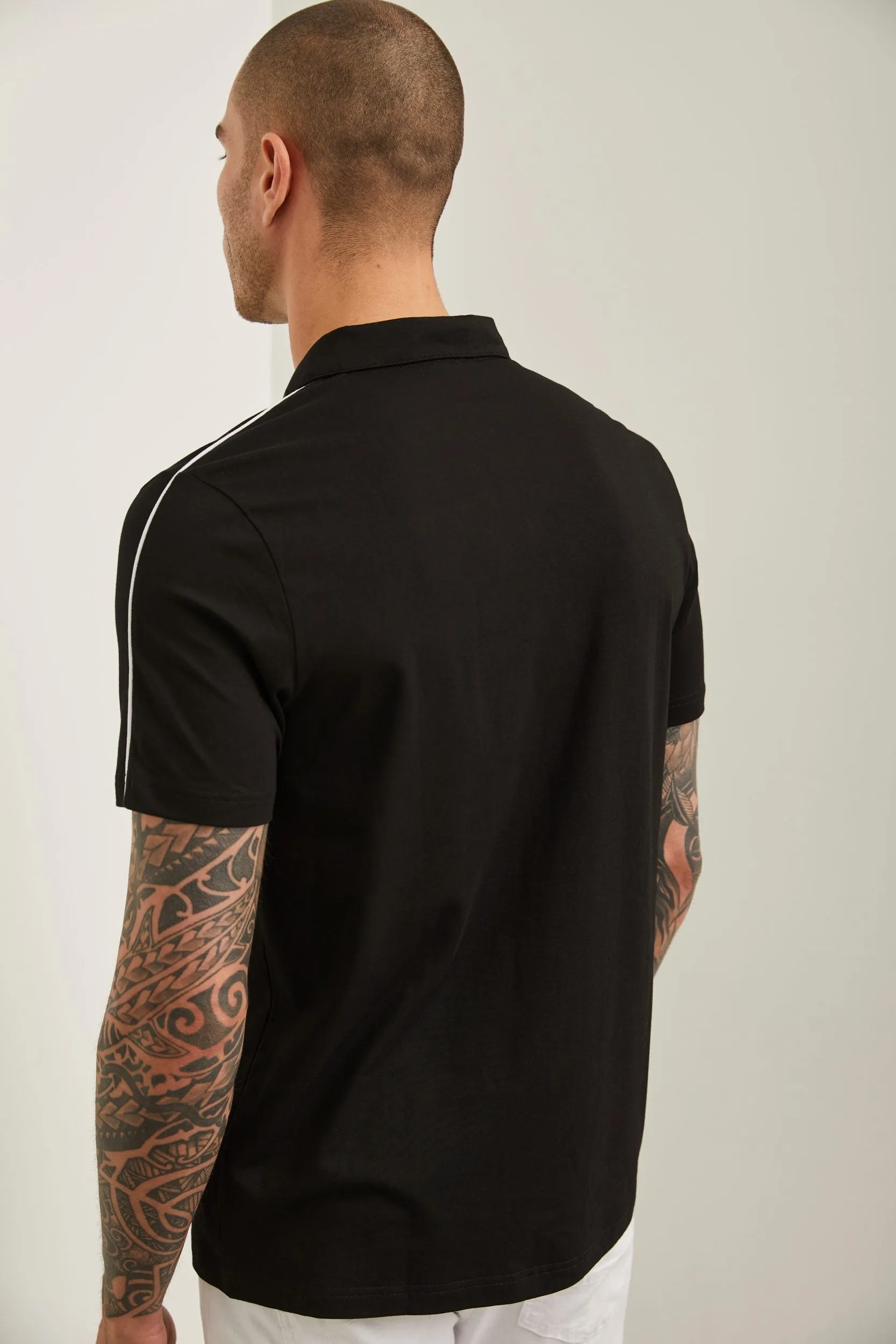 Contrasting detail polo