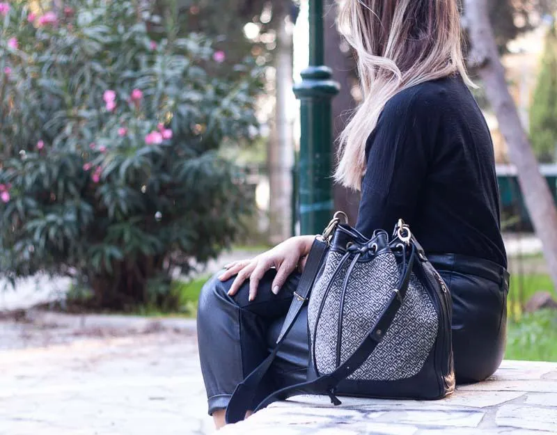 Danae bag - Black leather and wool