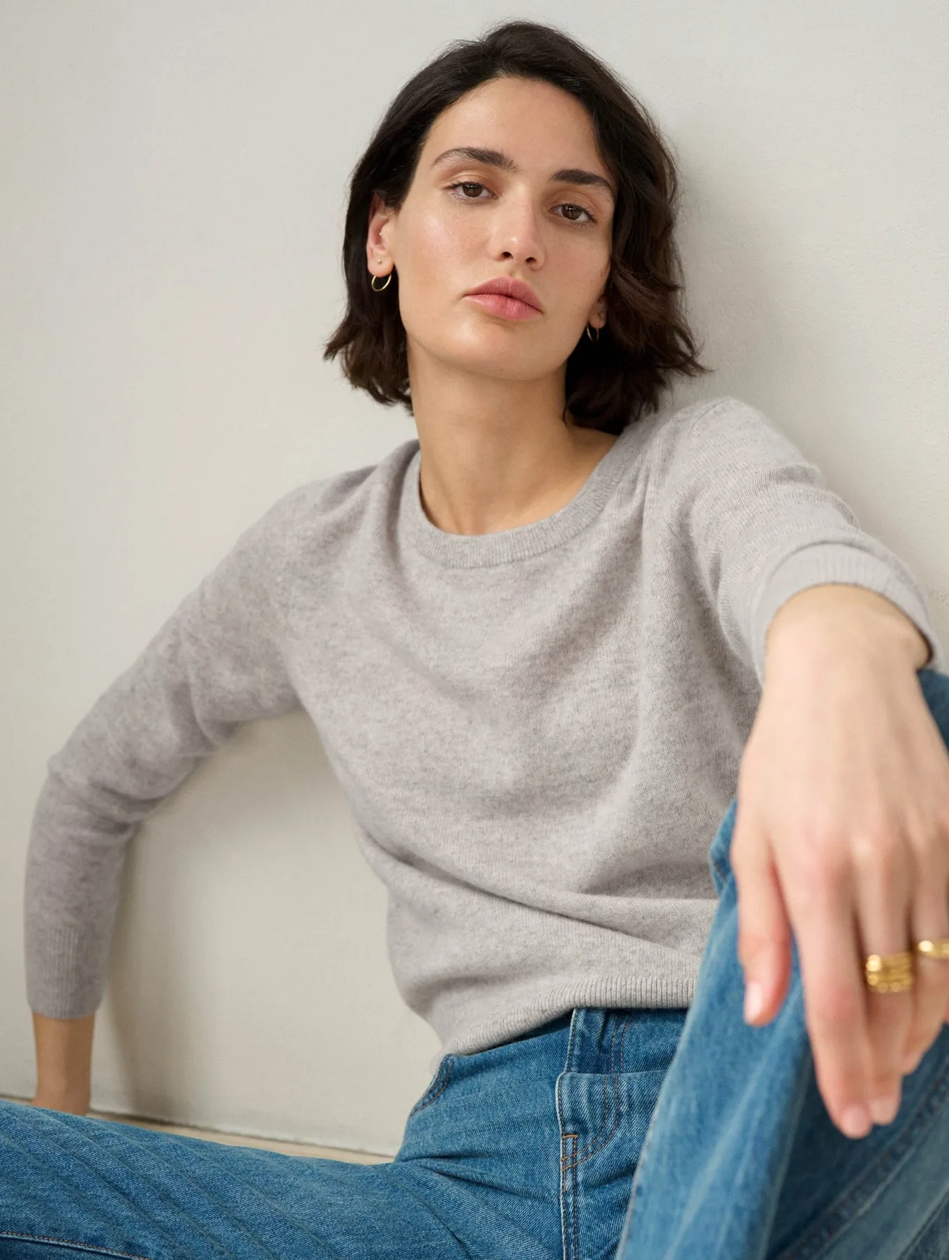 ESSENTIAL CASHMERE CREWNECK