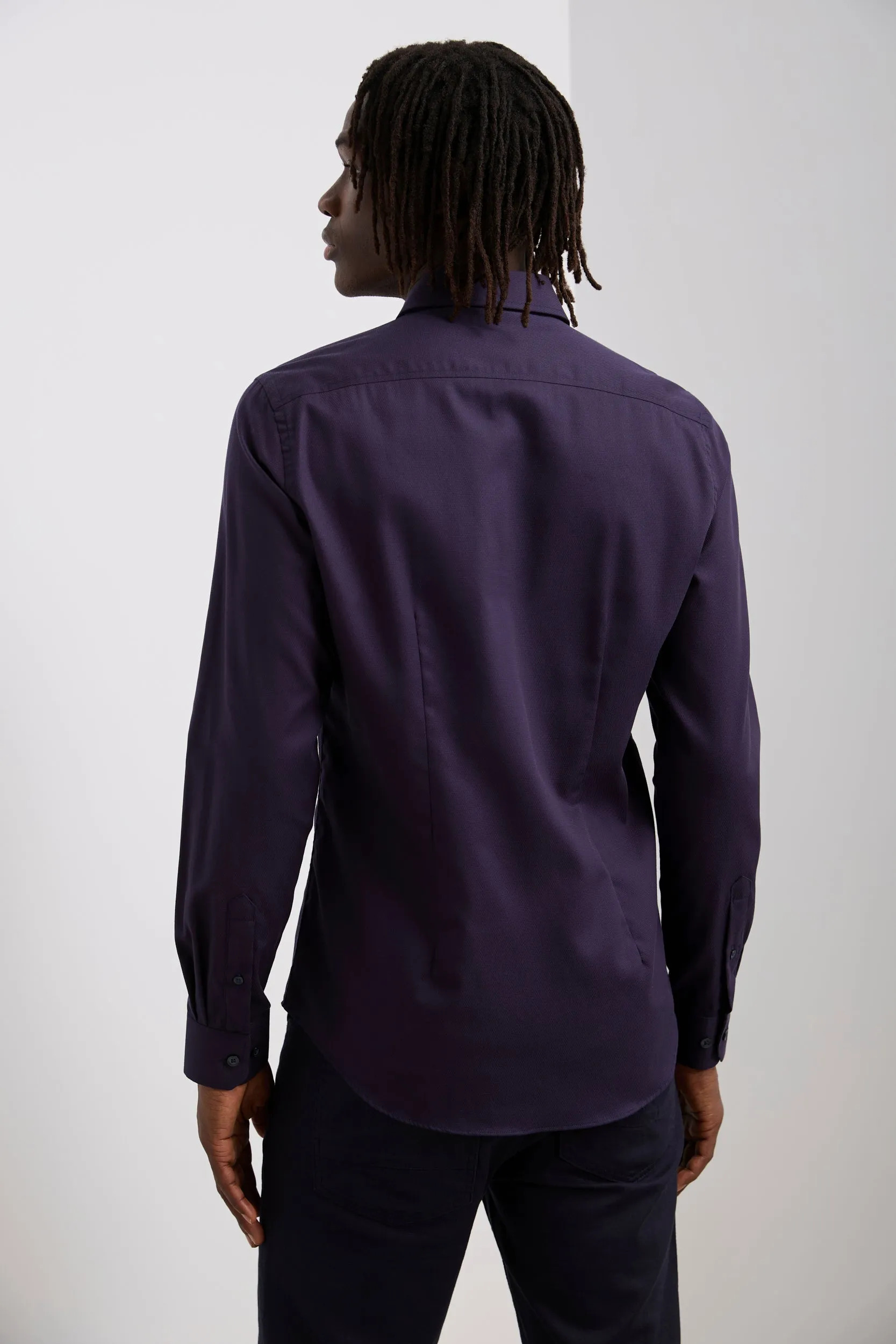 Extra-fitted non-iron textured shirt