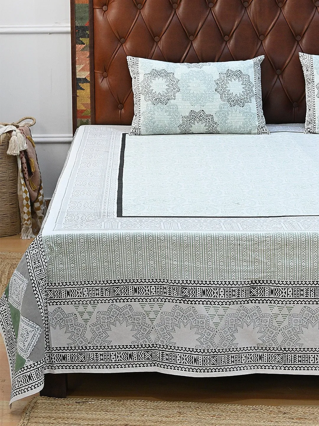 GREY LUXURIOUS COTTON PRINTED DOUBLE BEDSHEET WITH PILLOW