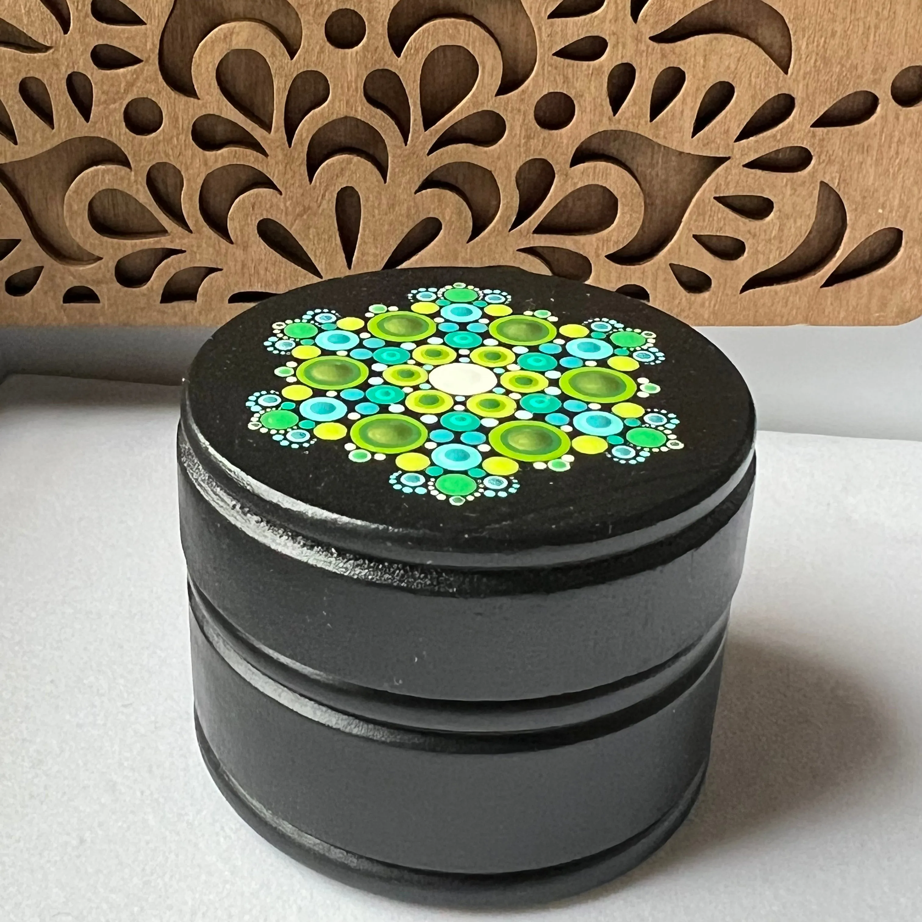 Mandala painted large circle box, Upcountry (215g)