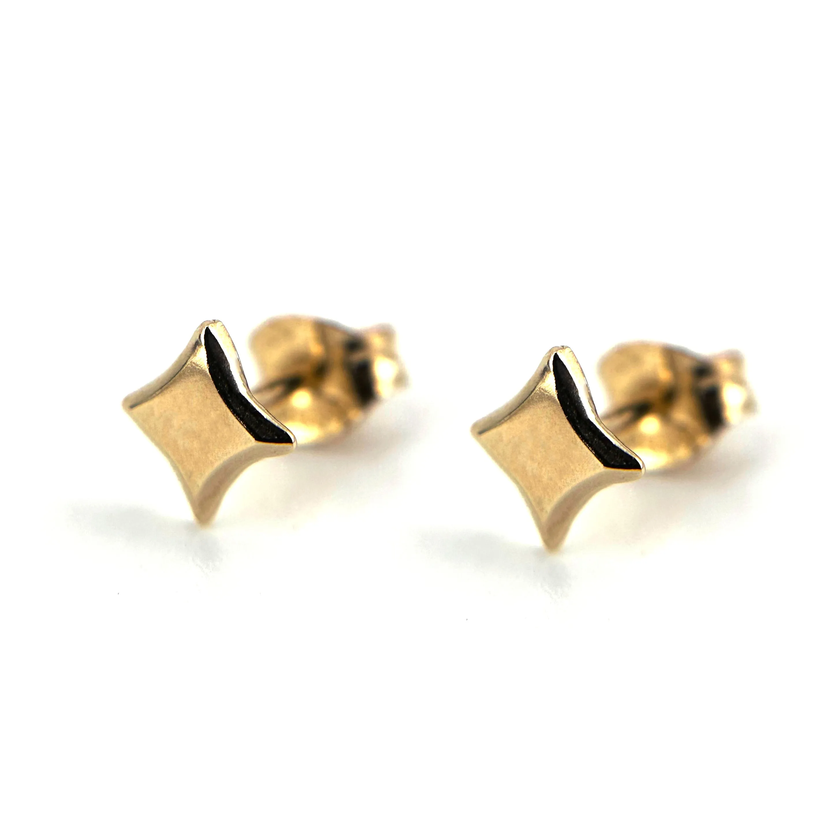 SPARKLE Stud Earrings