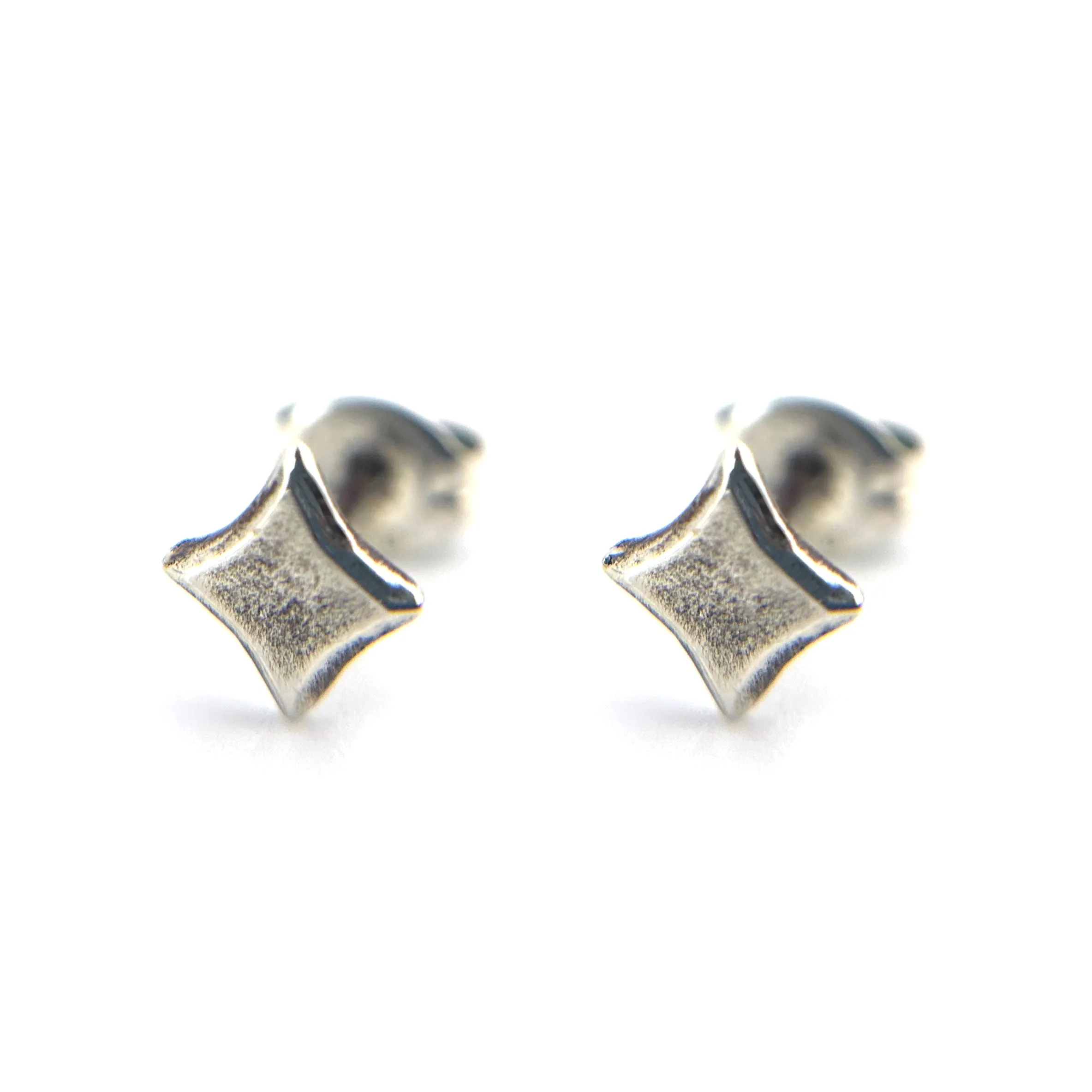 SPARKLE Stud Earrings