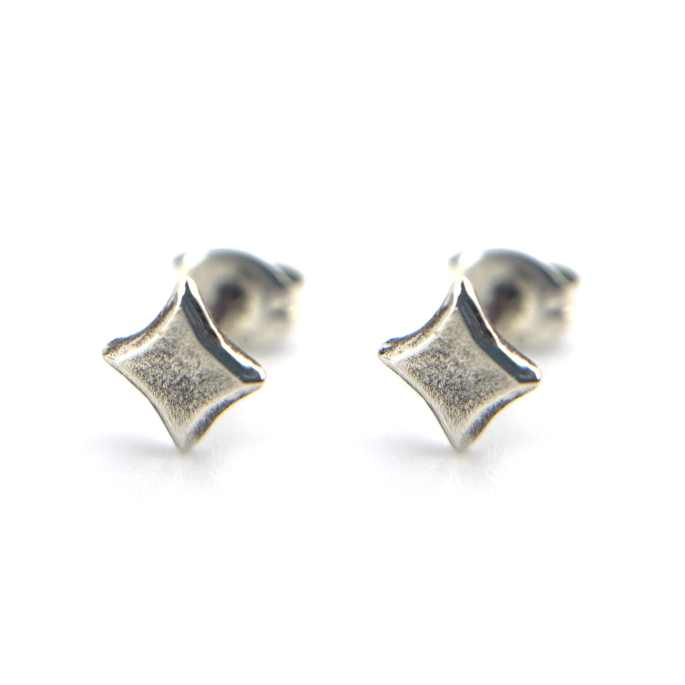 SPARKLE Stud Earrings